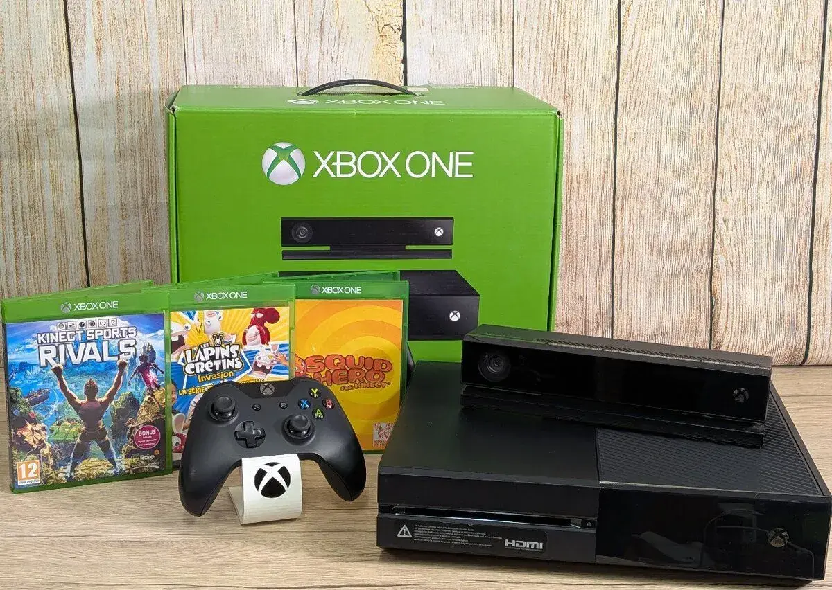 Xbox One, 1 ovládač, Kinect a 3 pohybové hry