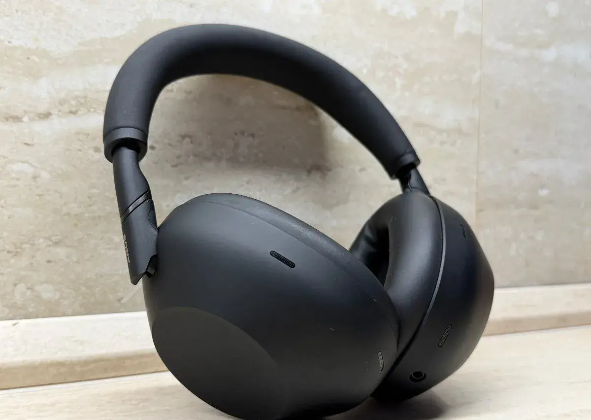 Sony WH-1000XM6 black