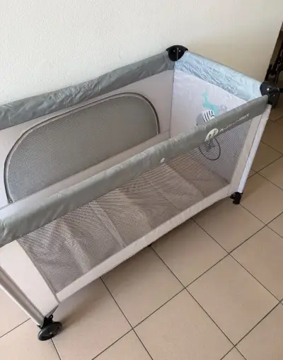 Skladacia postieľka Petite & Mars