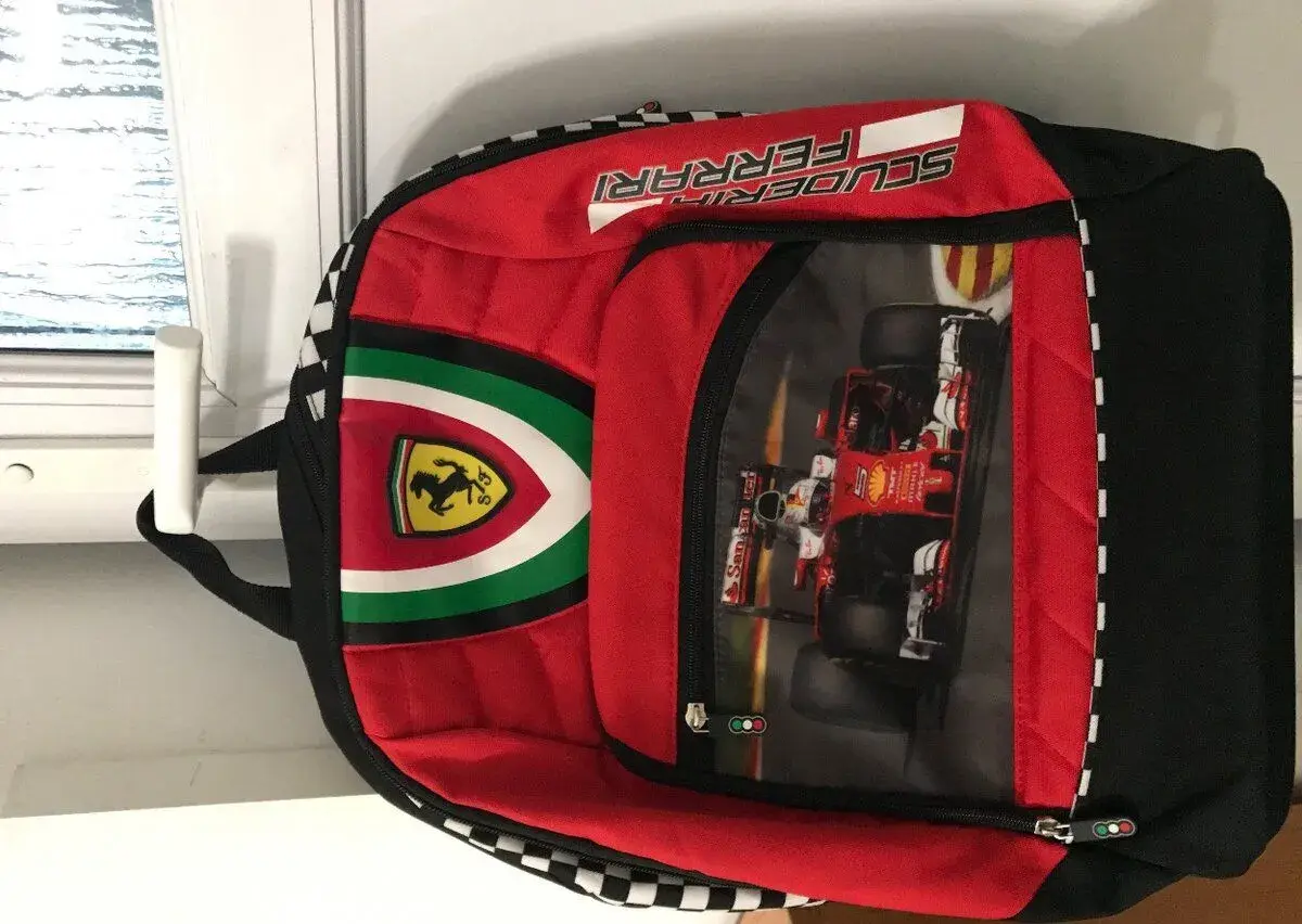 FERRARI originál nový ruksacik