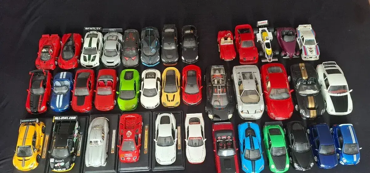 Modely áut 1:24 a 1:18 maisto, burago, motormax, polistil