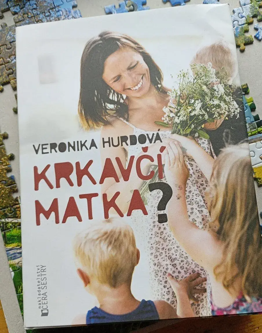 Knihu Krkavčí matka od Veronika Hurdovej - Top stav