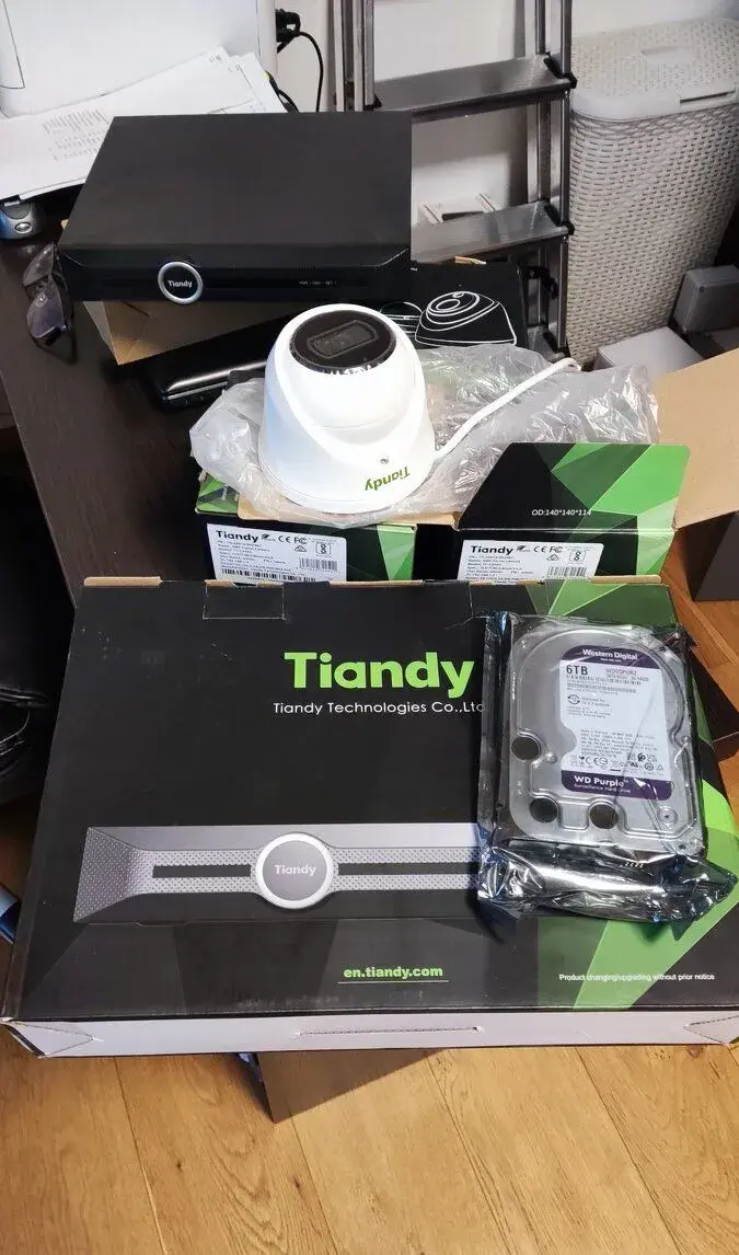IP kamerovy systém TIANDY 3kamery+NVR+HDD
