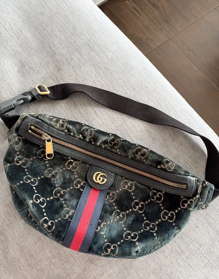 Pánska ľadvinka Gucci