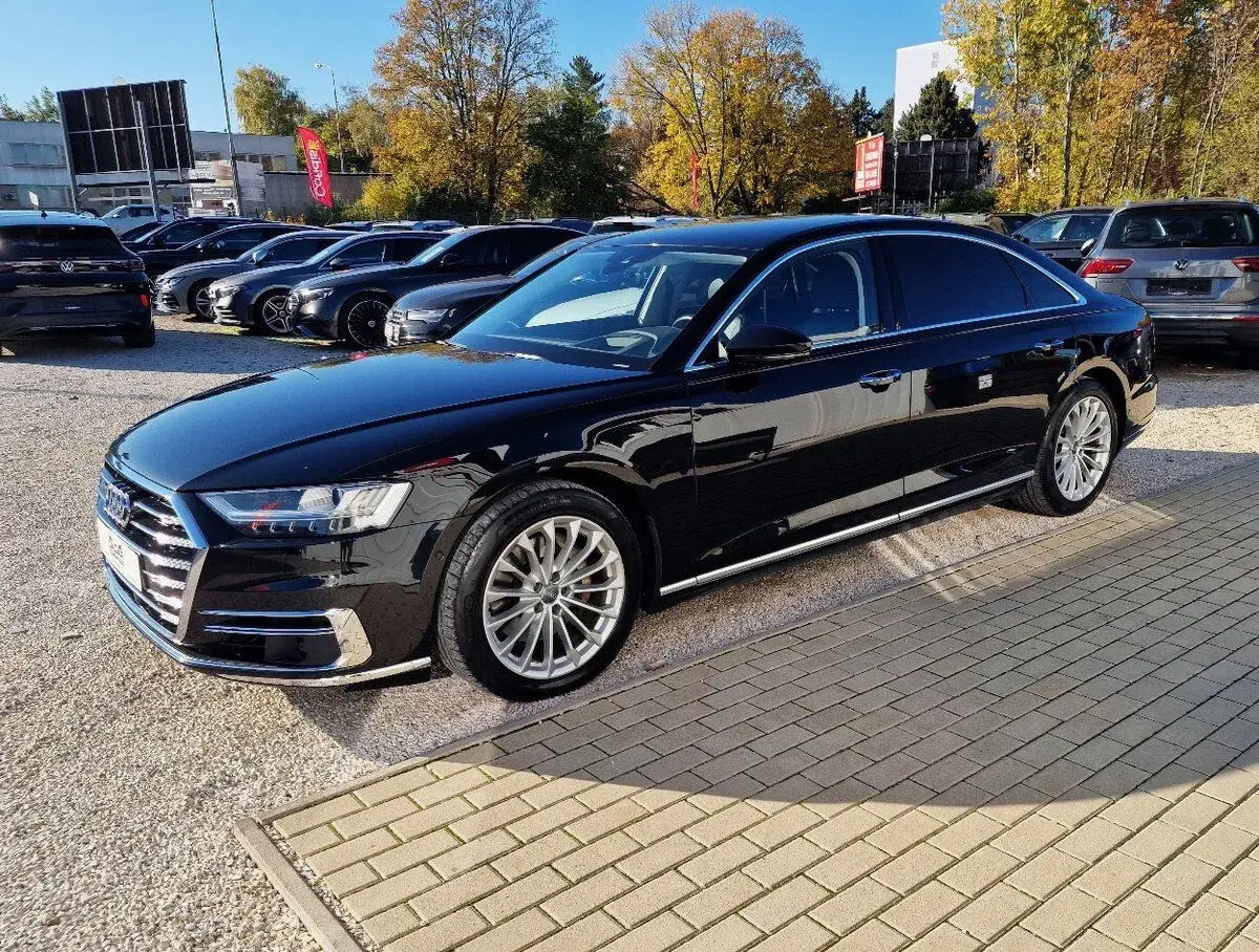 Audi A8 – 2020, 105 823 km