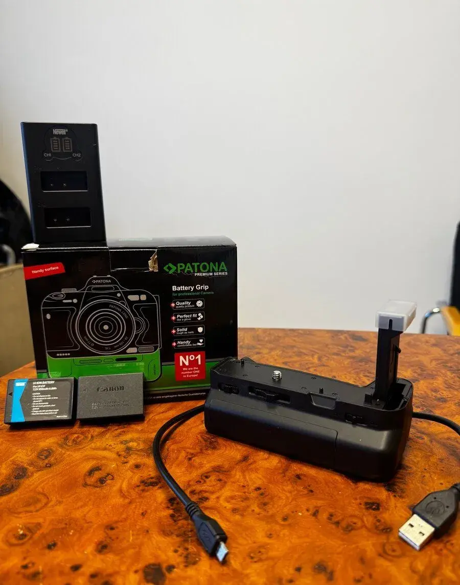 Patona Premium Battery Grip pre Canon EOS RP