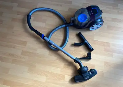 vysávač Philips 3000 Series PowerPro Compact FC9333/09