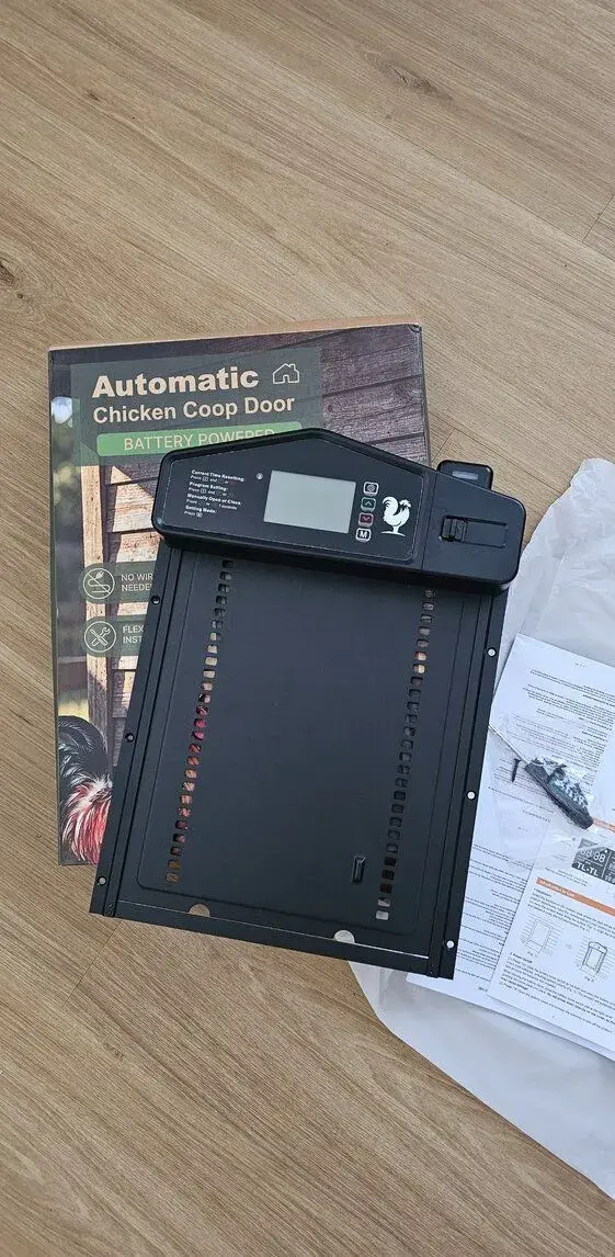 Hliníkové automatické dvere do kurína s rozšíreným vchodom