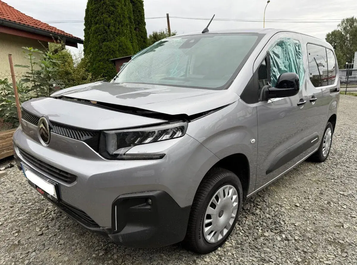 Citroën Berlingo – 2025, 33 000 km