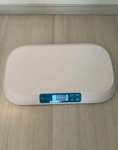 Digitálna dojčenská váha Brendon – váha pre bábätko