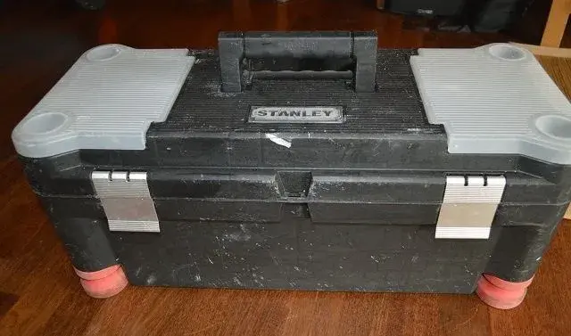 Box/kufrik na naradie STANLEY