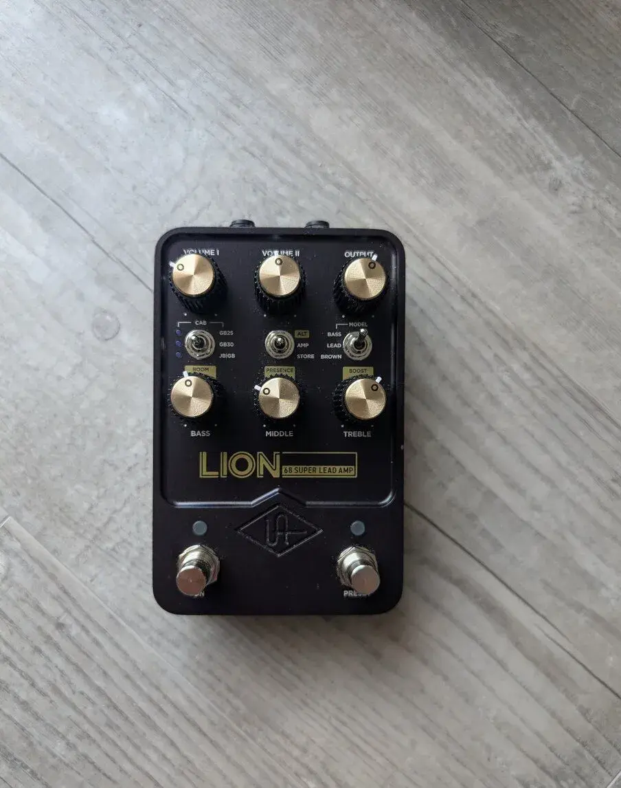 UAFX Lion Super Lead