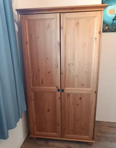 Leskvik skriňa