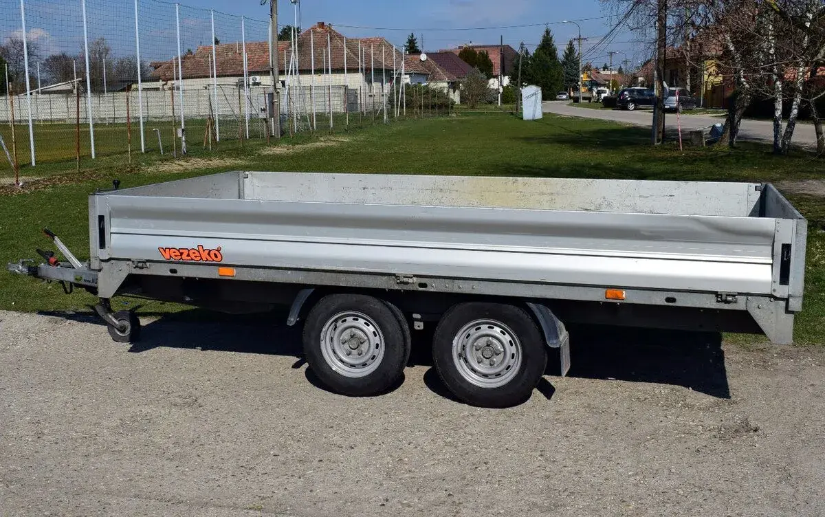 Dvojnápravový VEZEKO Cargo Light D 27.36