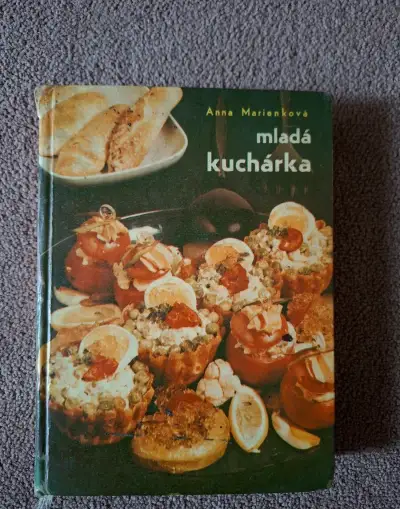 Retro kniha receptov Mladá kuchárka