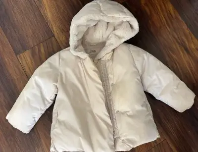 Zimna bundicka Zara