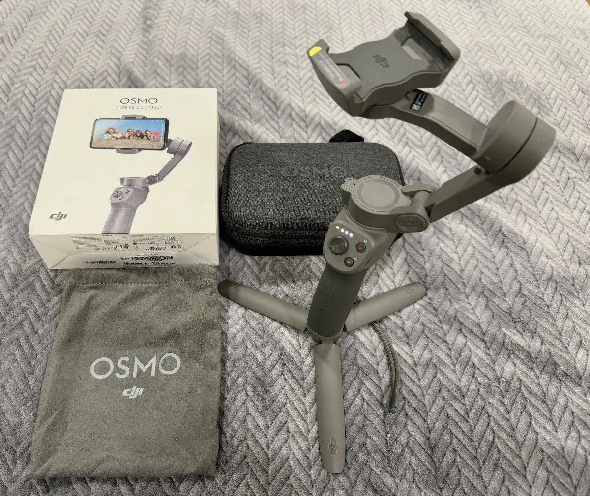 DJI Osmo Mobile 3 Combo