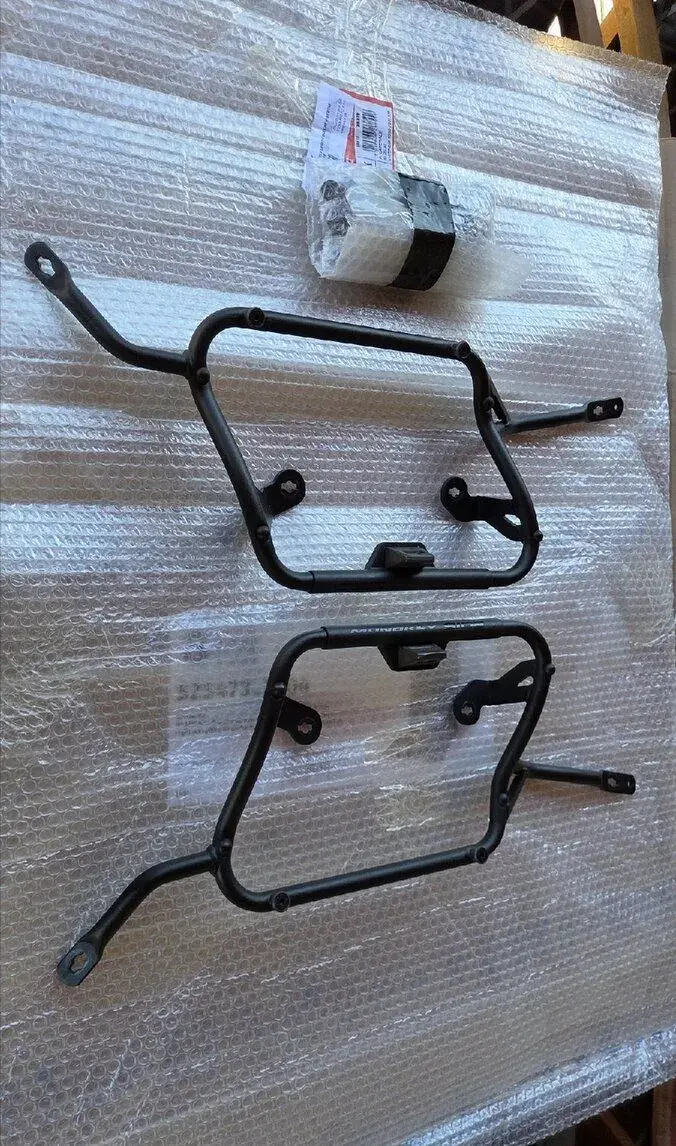Bočné nosiče kufrov givi PLX3117