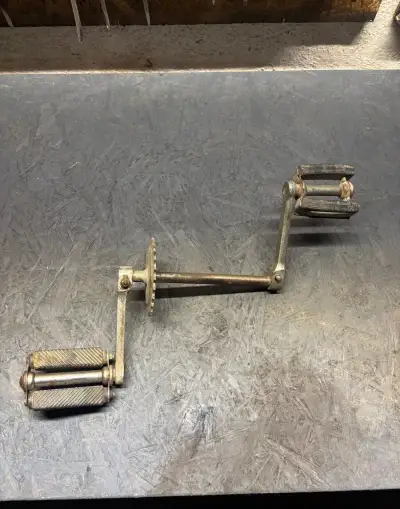 Pedále s rozetou na bicykel na babettu 210,215