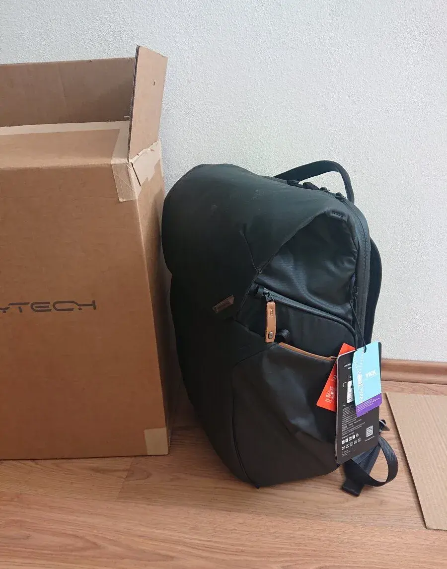 Novy batoh 20L krasny