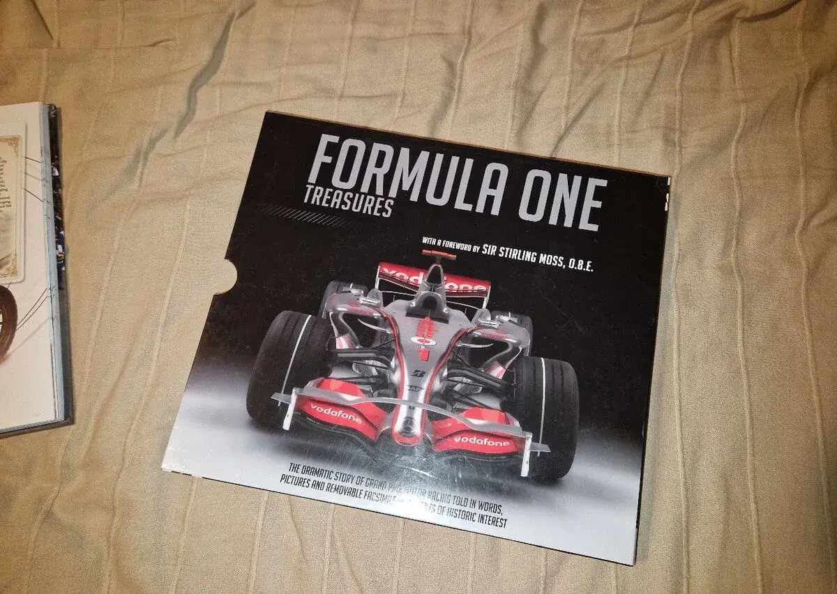 kniha o formule 1 z roku 2007 in ENG