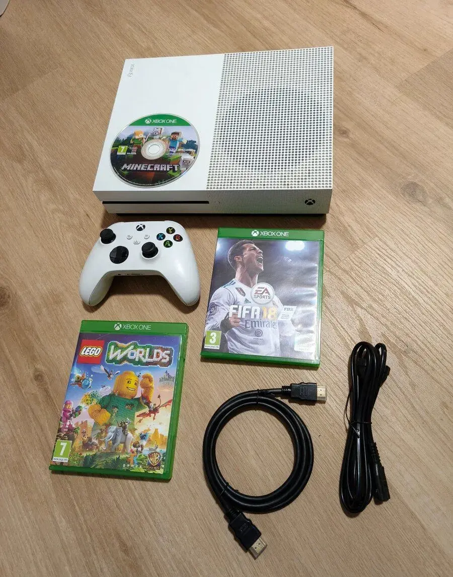 Xbox One S 1TB, ovládač, 3 hry