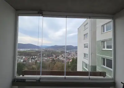 Zasklenie balkóna