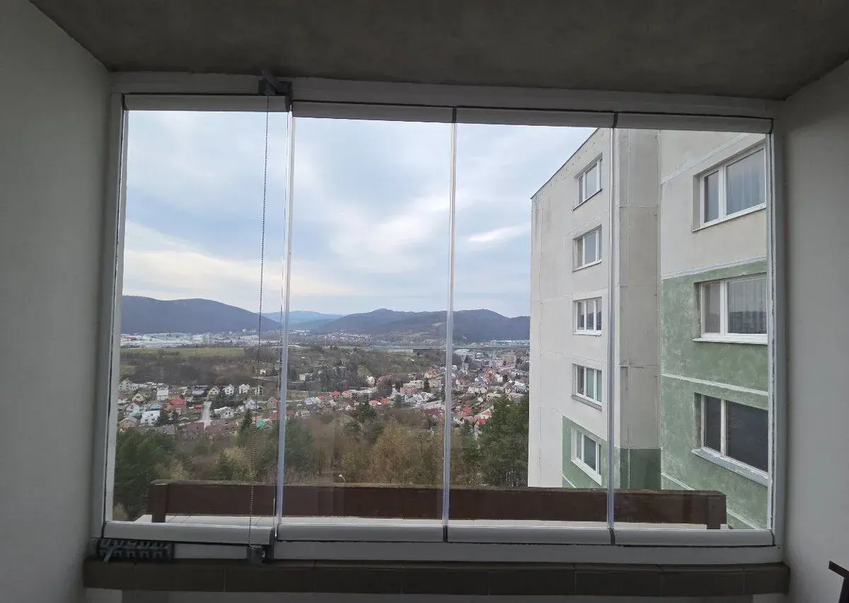 Zasklenie balkóna