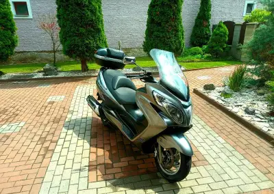 Suzuki Burgman 400
