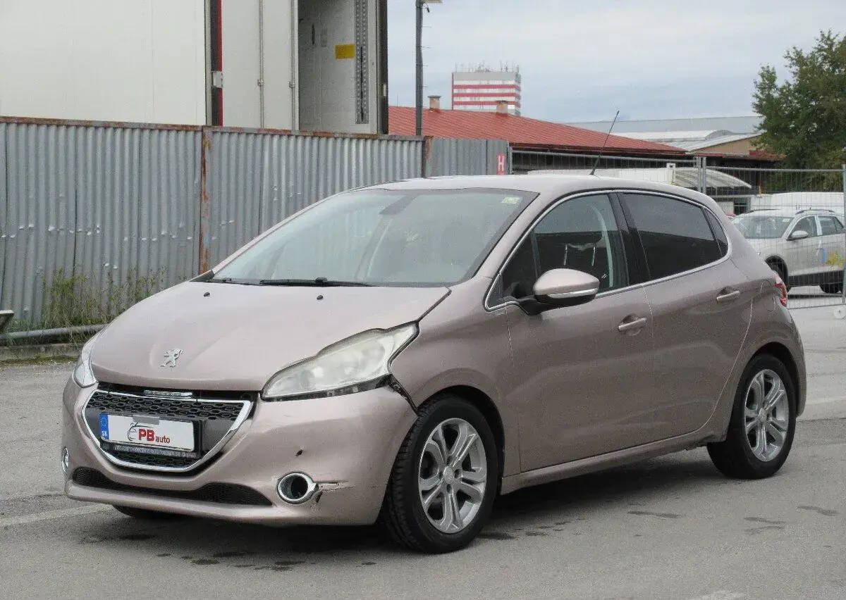Peugeot 208 – 103 274 km