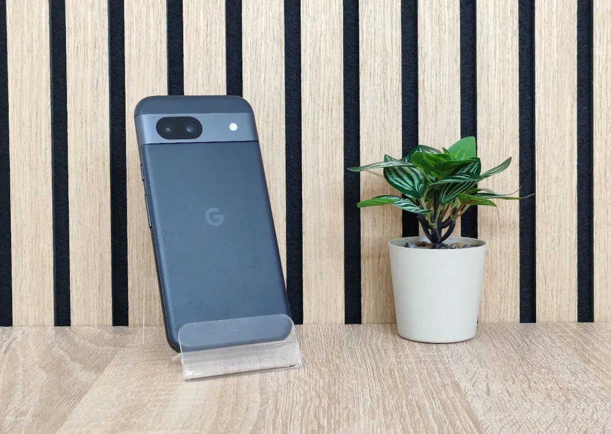 Google Pixel 8a 256GB Obsidian | záruka 1 rok