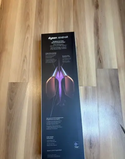 Dyson airstrait cisto novy