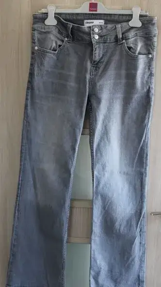 Šedé rifle číslo 42/XL