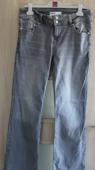 Šedé rifle číslo 42/XL