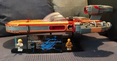 LEGO 75341 Star Wars Luke Skywalker's Landspeeder UC