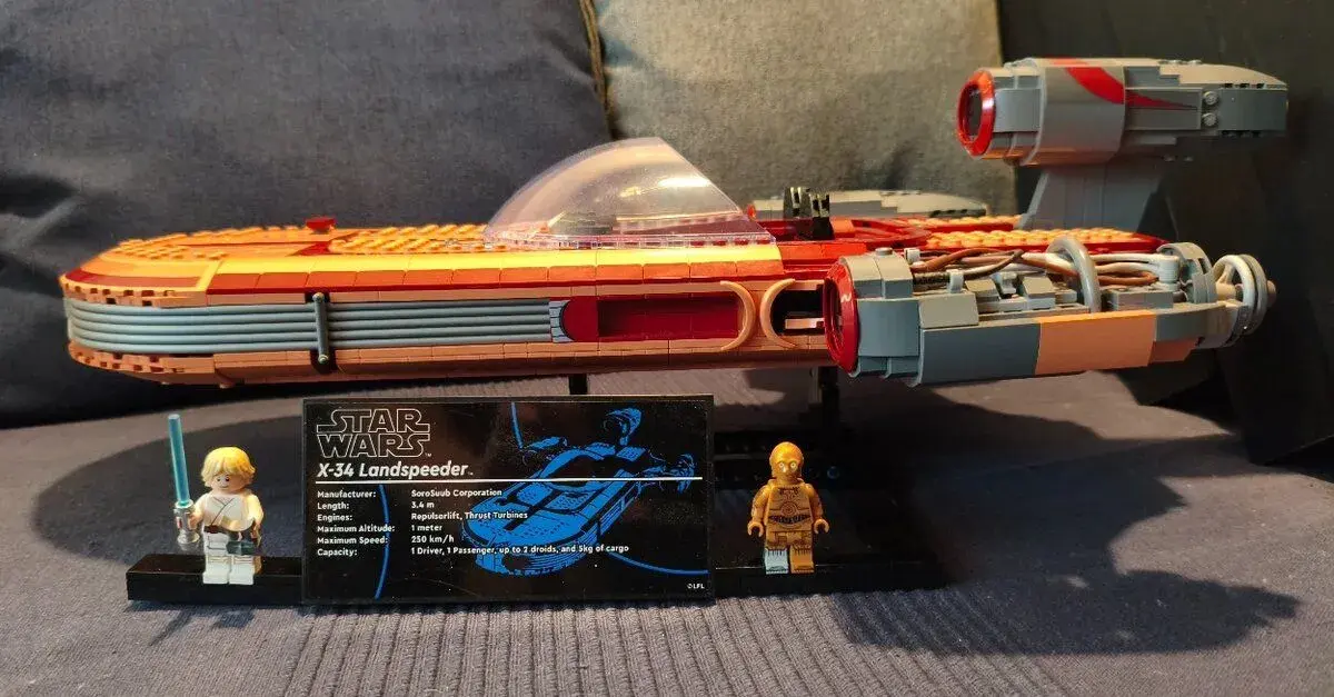 LEGO 75341 Star Wars Luke Skywalker's Landspeeder UC