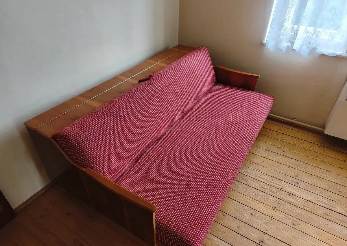 Rozkladací retro gauč