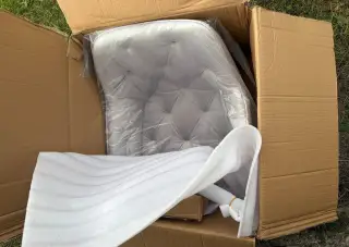 Nová otočná kancelárska stolička Konor (šedý velúr)