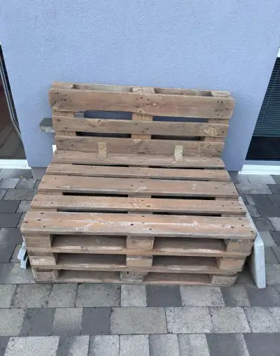 Paletové sedenie