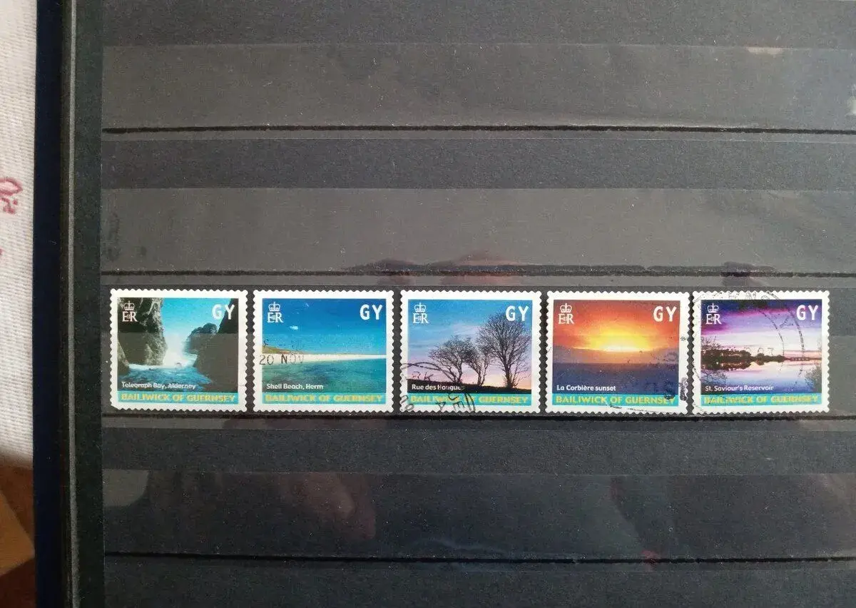 Poštové známky č.723 - Guernsey - krajina