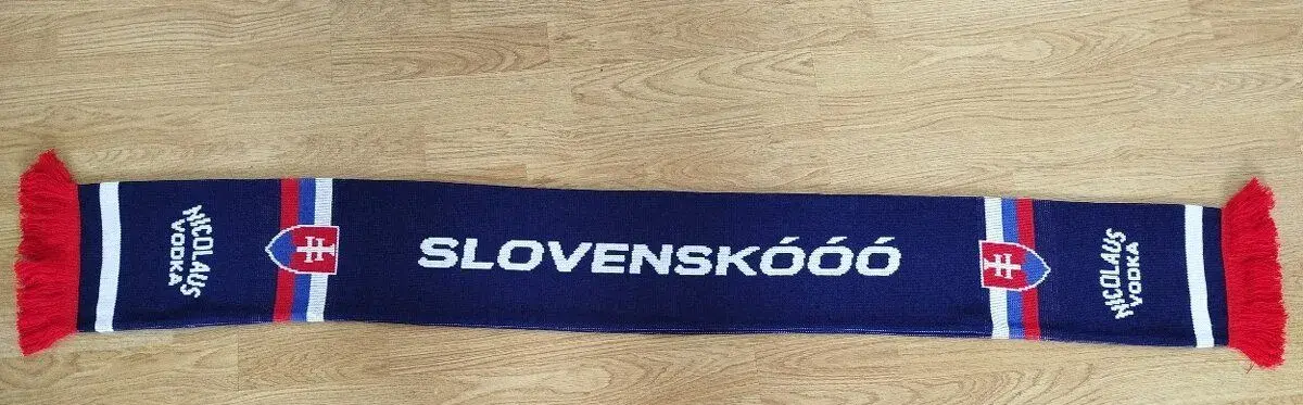 Fanúšikovský šál pletený vhodný aj na bežné nosenie