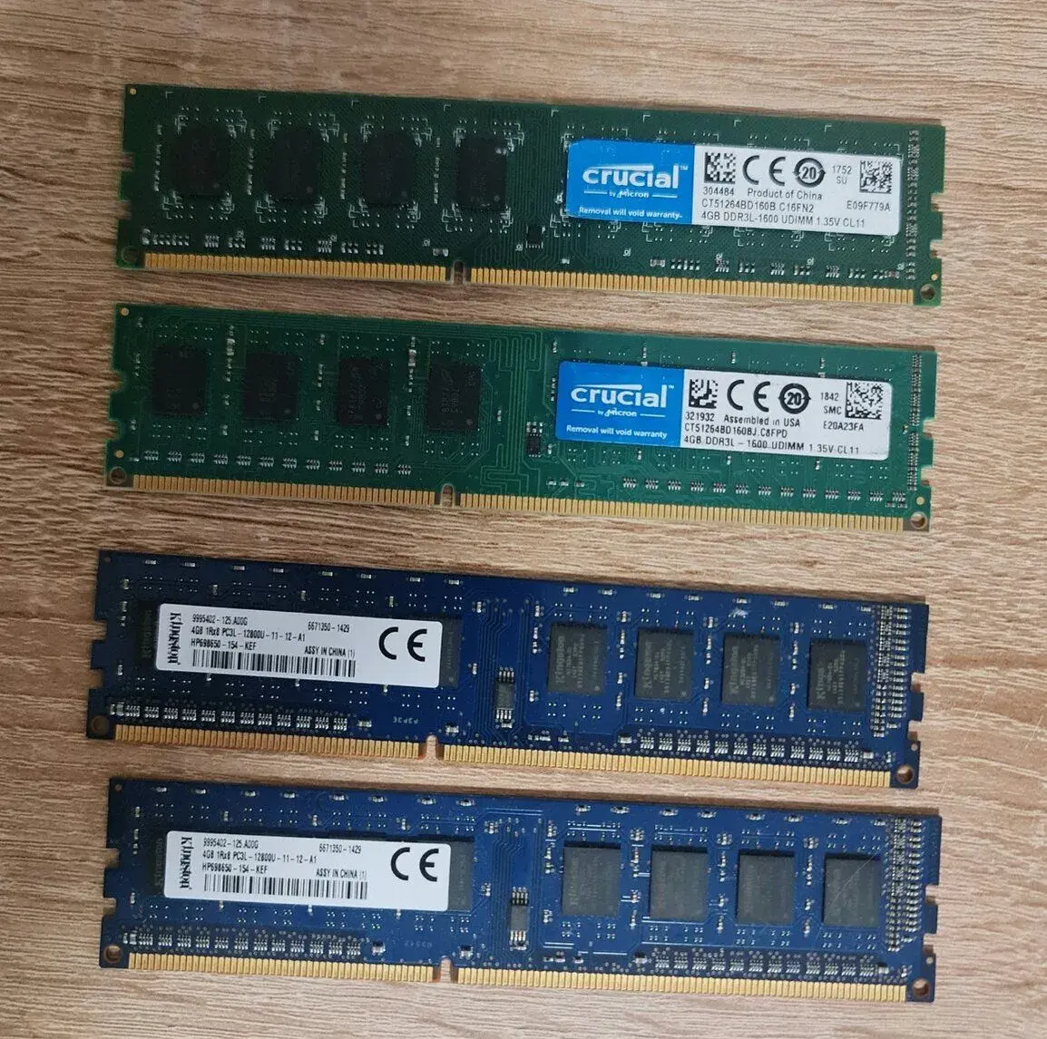 4GB MODULY PC RAM