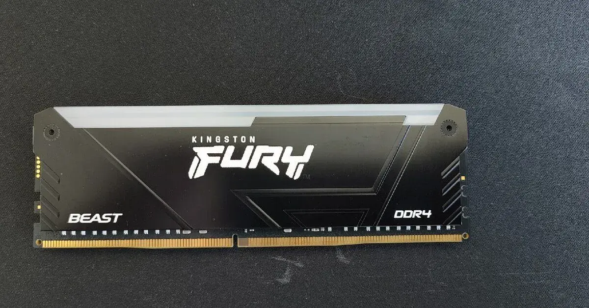 Kingston FURY Beast RGB 32GB DDR4 3600MHz CL18