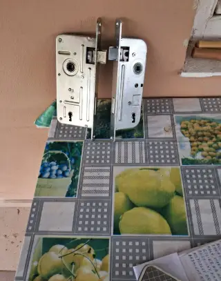 Zadlabávacie zámky