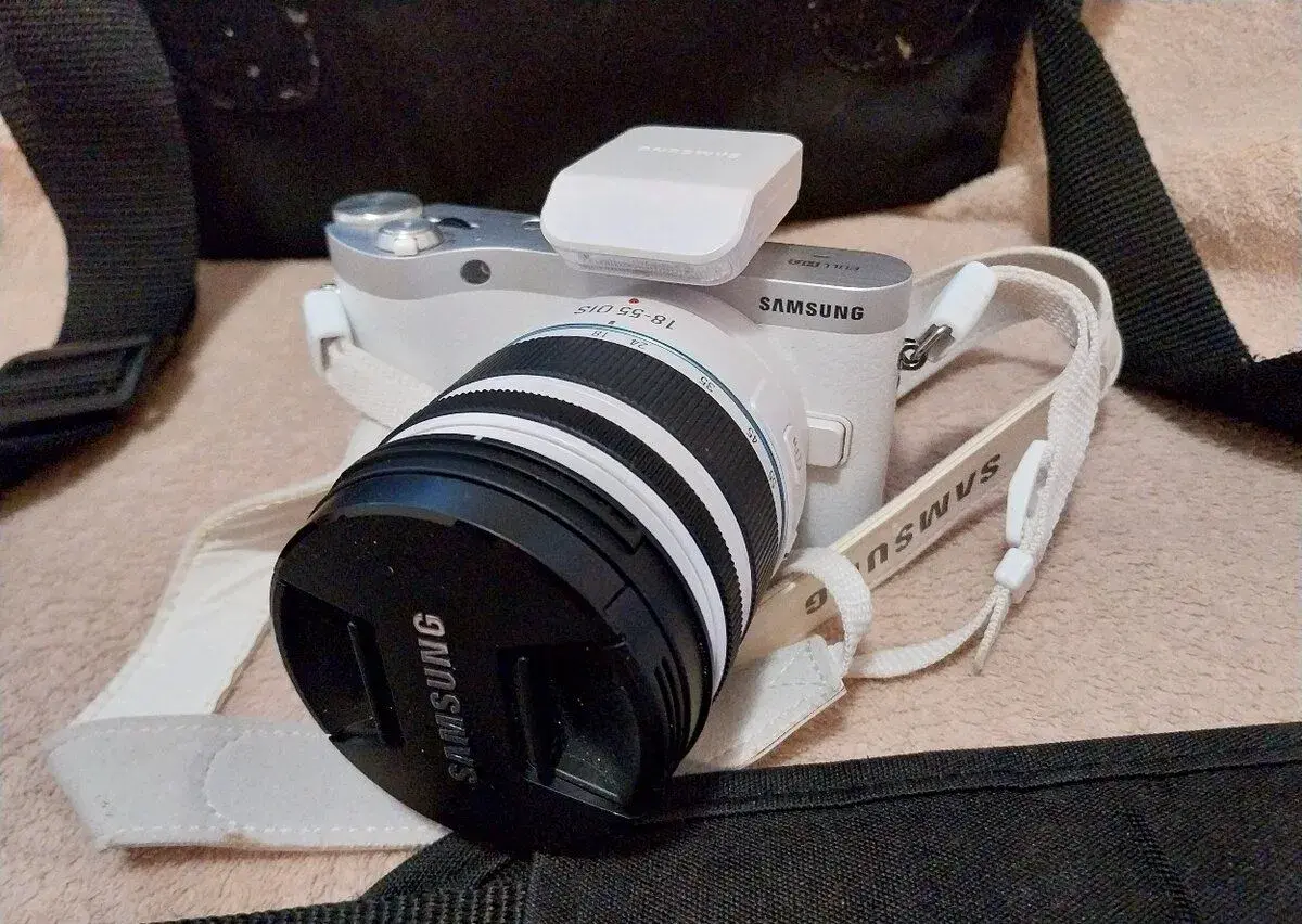 SAMSUNG NX300 + foto batoh