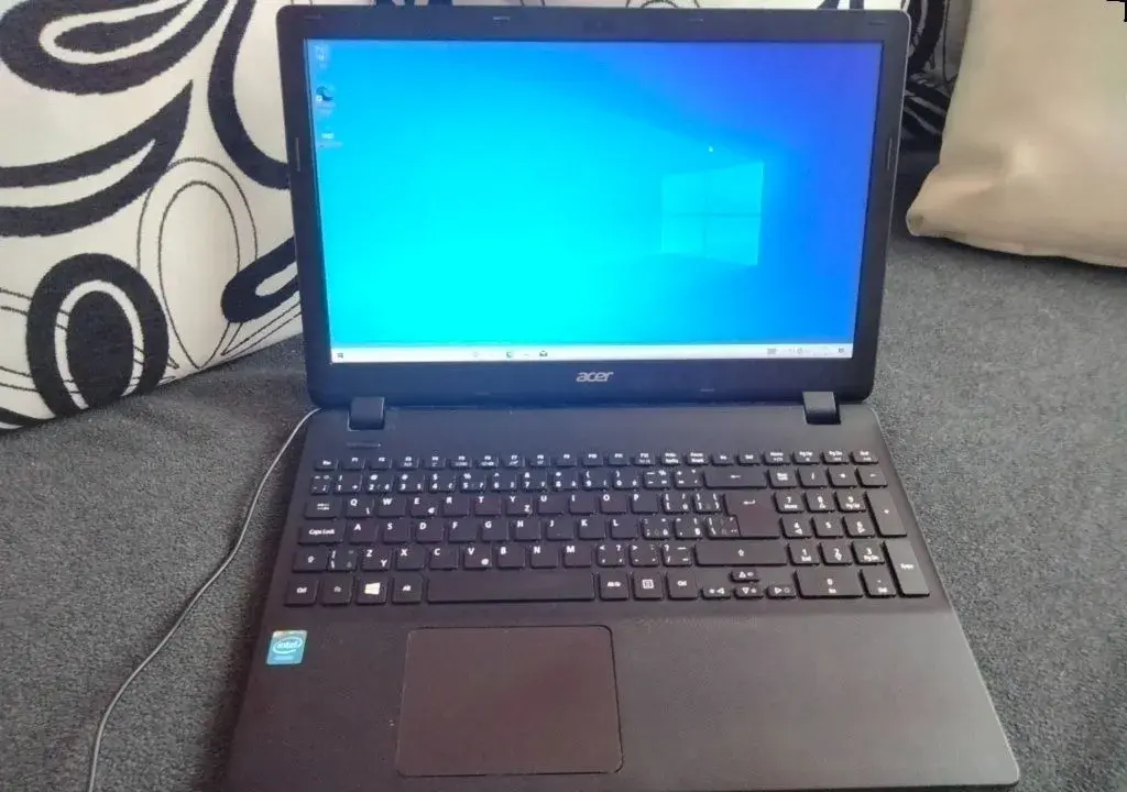 Základnú dosku z notebooku Acer aspire ES1-571