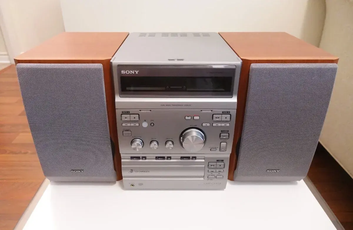 Hi‑Fi minisystém Sony CMT‑CP333 s originálnymi reproduktormi