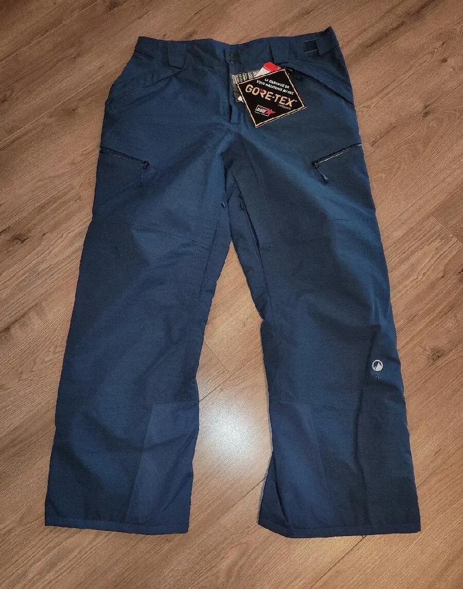 North Face Gore-Tex XL nove PC 300 EUR