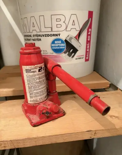 Hydraulický zdvihák panenka 2t (typ QYD2)