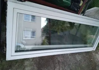 2x plastové dvere